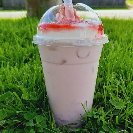 Strawberry Dream Latte (with Ice, Large-16oz)